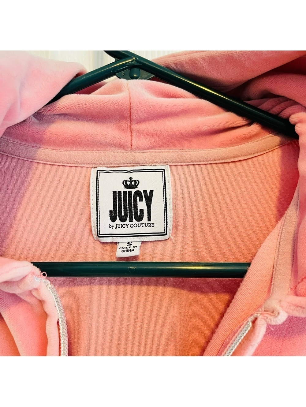 Juicy Couture Hoodie Jacket in Pink Velour Size Small Y2K - Picture 5 of 14